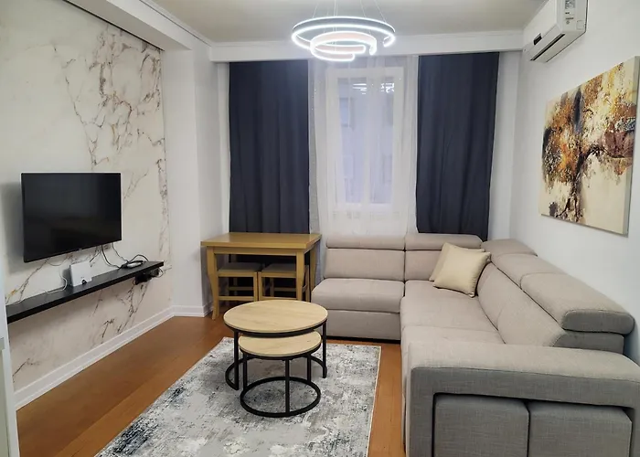 Cozy Apartment Rov